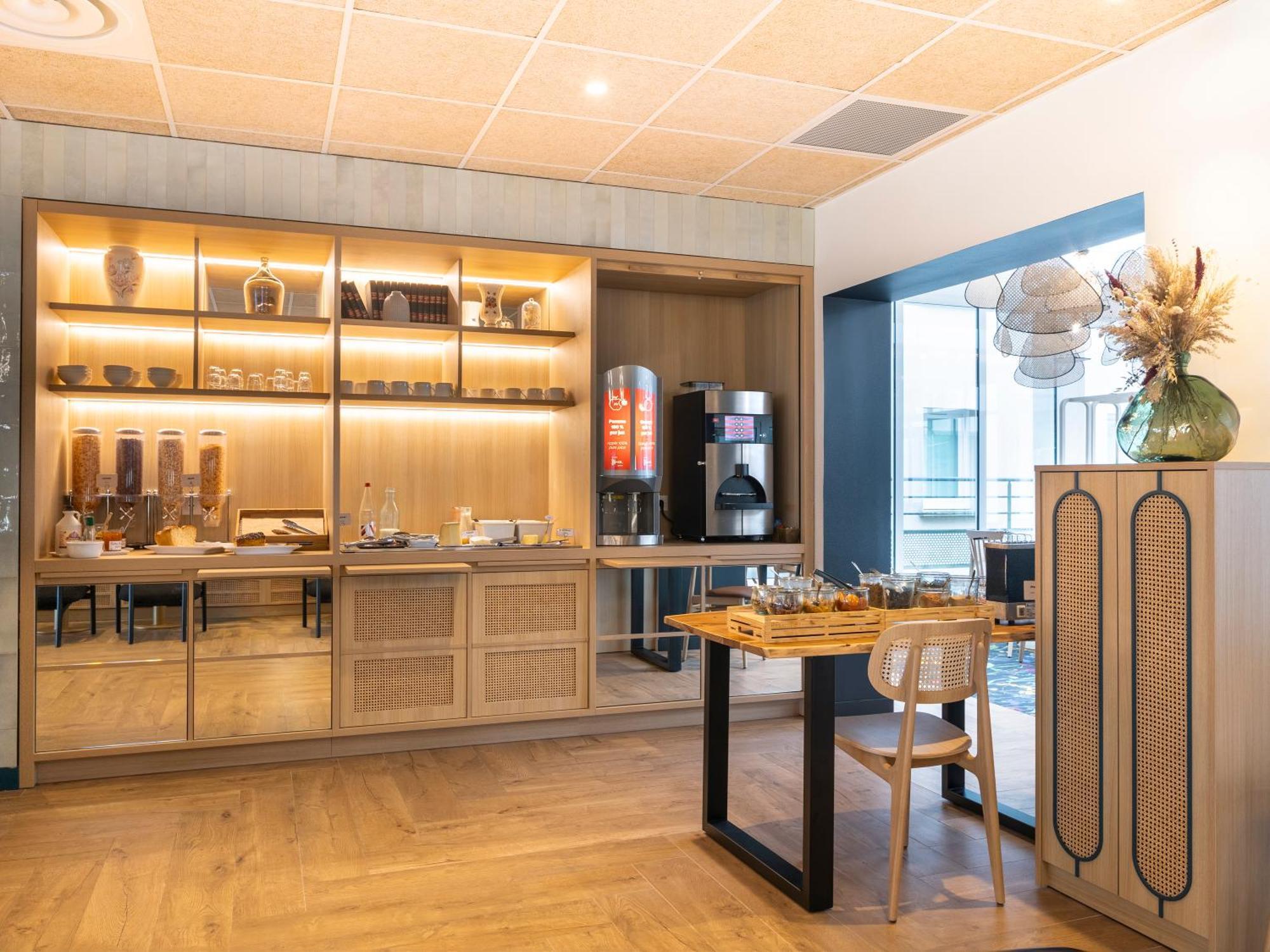 Ibis Styles Pontivy Centre Bretagne Hotell Eksteriør bilde
